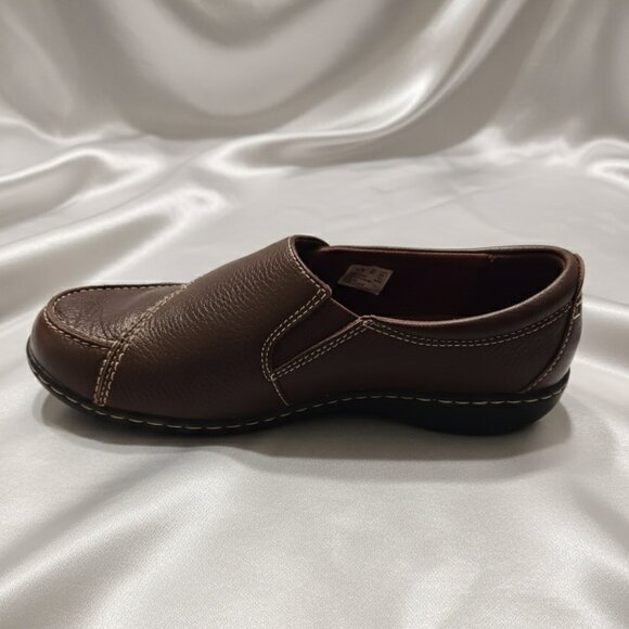 Clarks Ashland Lane Q Slip-On Leather Loafer in Redwood Women's Size 9.5W - Picture 4 of 8